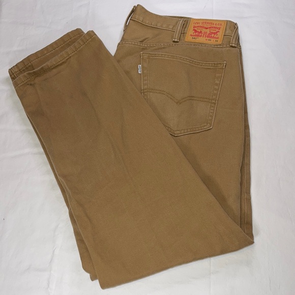Levi’s 541 tan brown jeans - Picture 1 of 3